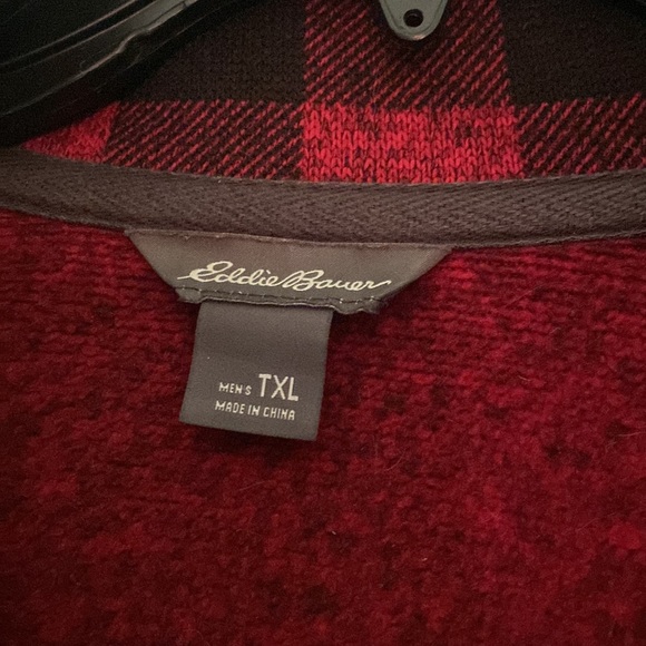 Eddie Bauer Men’s Buffalo Check Pullover - Picture 3 of 4